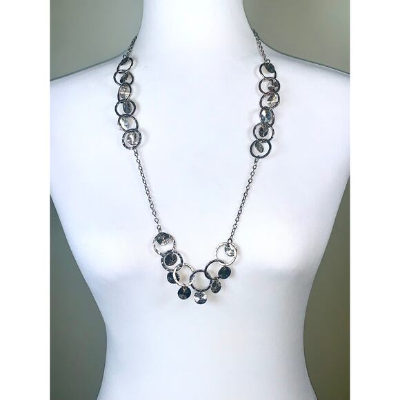 Vintage Hammered Silver Tone Interlocking Circle Dangling Disc Necklace - Picture 2 of 7